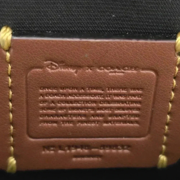 Coach X Disney Round Coin Case Wristlet With Mickey Mouse in V5/Blue Leather - Picture 9 of 9